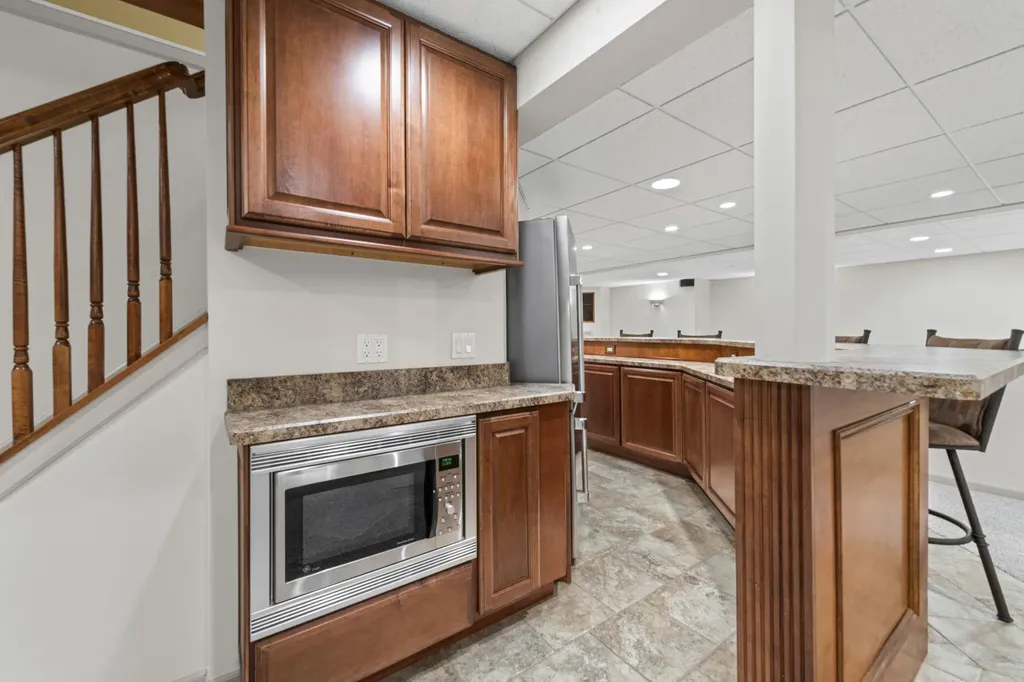 9094 Woodgrove Drive Plymouth City MI 48170