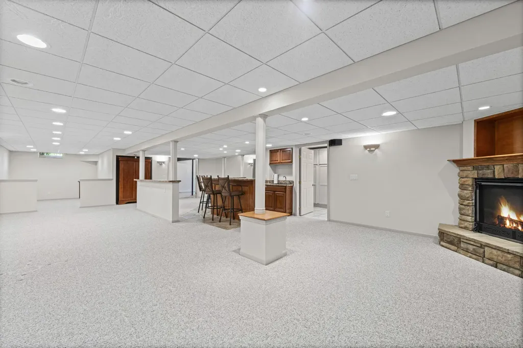 9094 Woodgrove Drive Plymouth City MI 48170