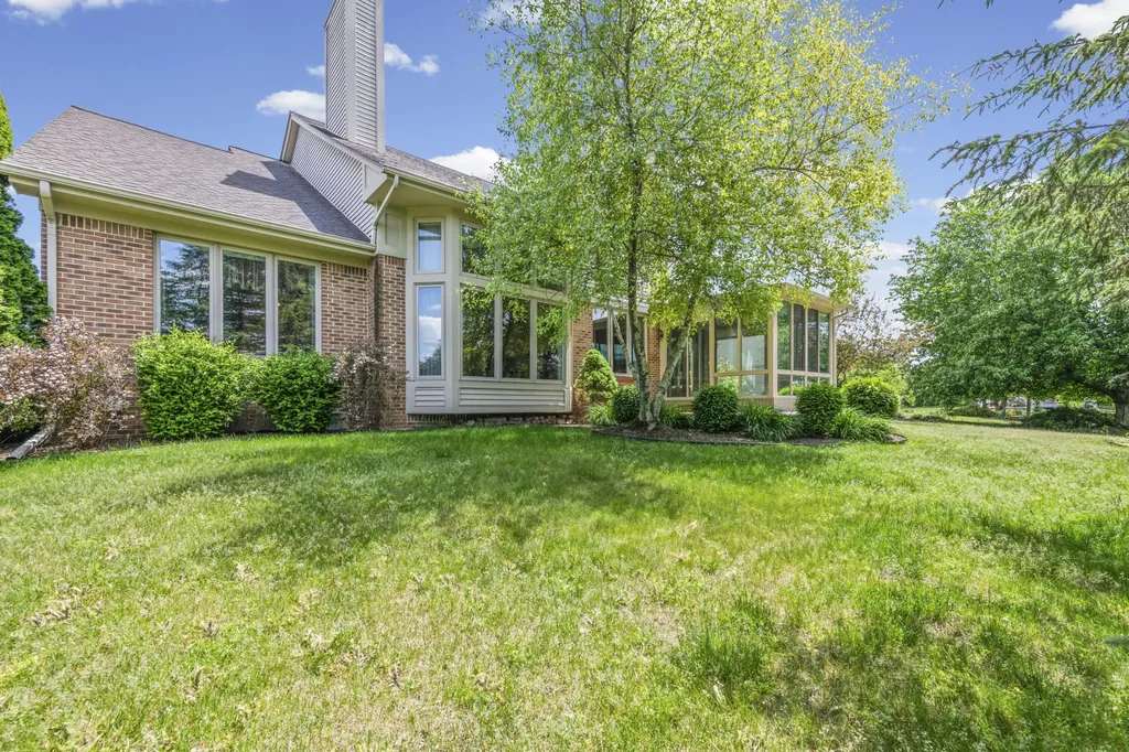 9094 Woodgrove Drive Plymouth City MI 48170