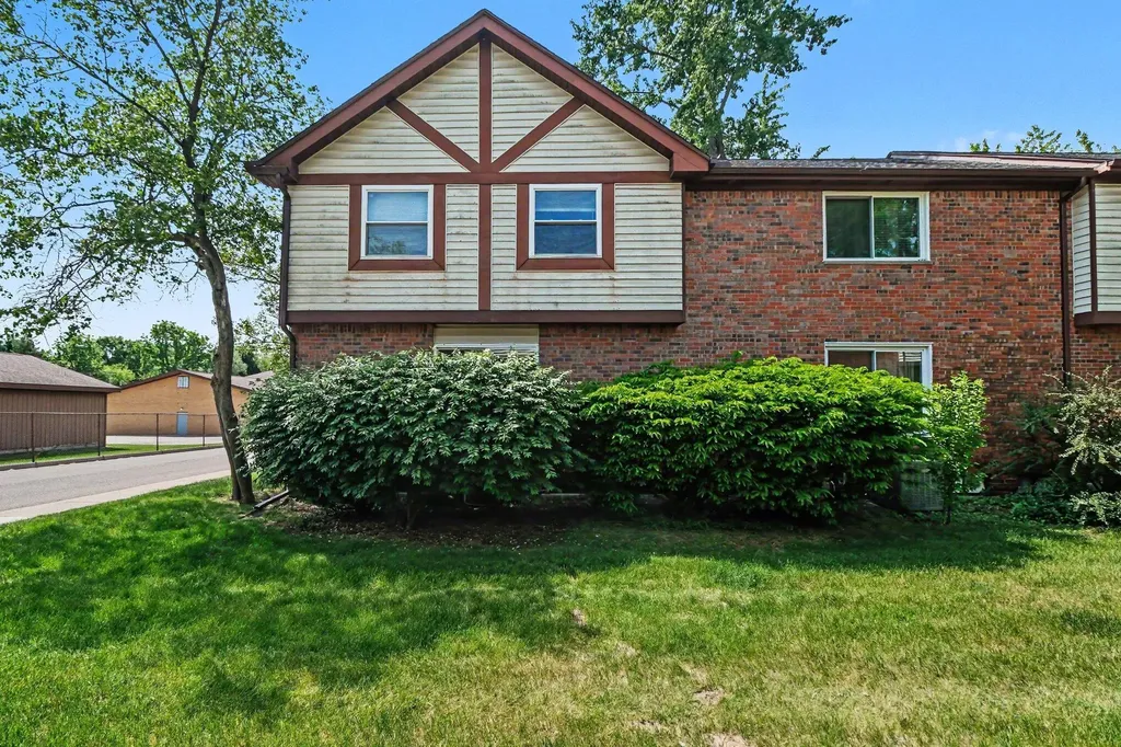 1011 N Terrace Lane Ypsilanti Charter Township MI 48198