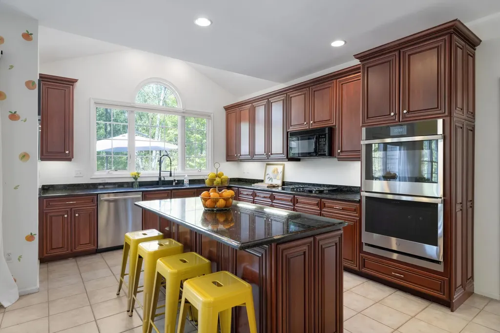 2897 Riverside Drive Orion Charter Township MI 48359