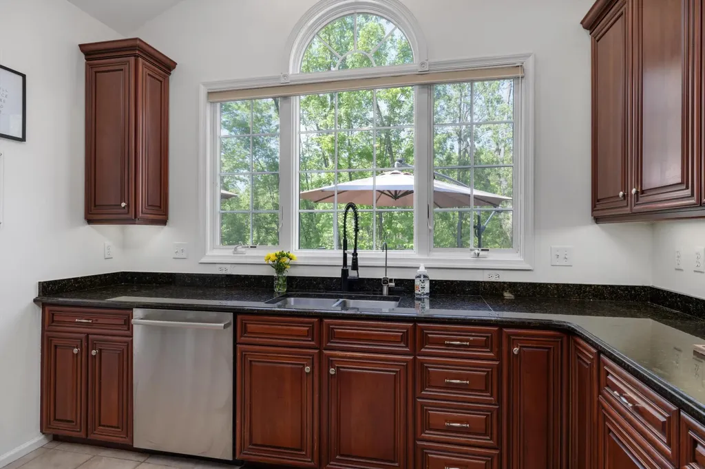2897 Riverside Drive Orion Charter Township MI 48359