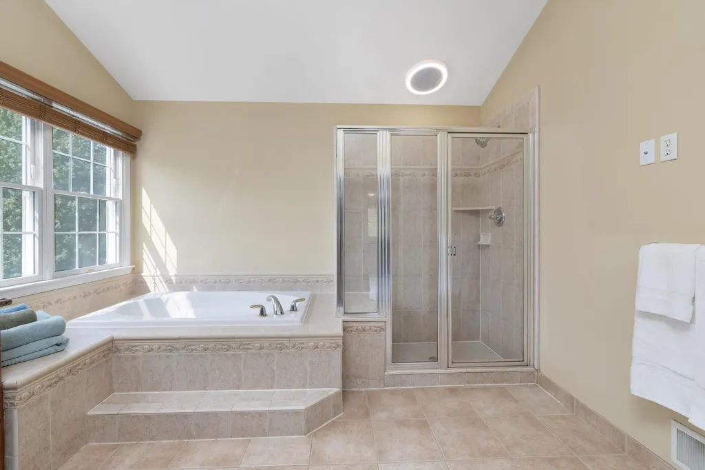 2897 Riverside Drive Orion Charter Township MI 48359