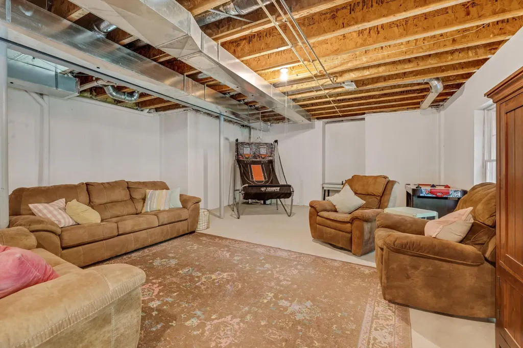 2897 Riverside Drive Orion Charter Township MI 48359