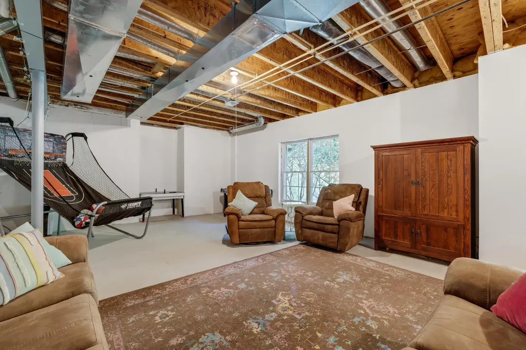 2897 Riverside Drive Orion Charter Township MI 48359