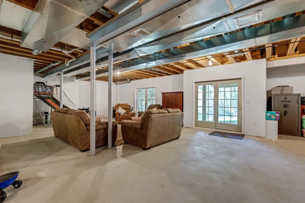 2897 Riverside Drive Orion Charter Township MI 48359