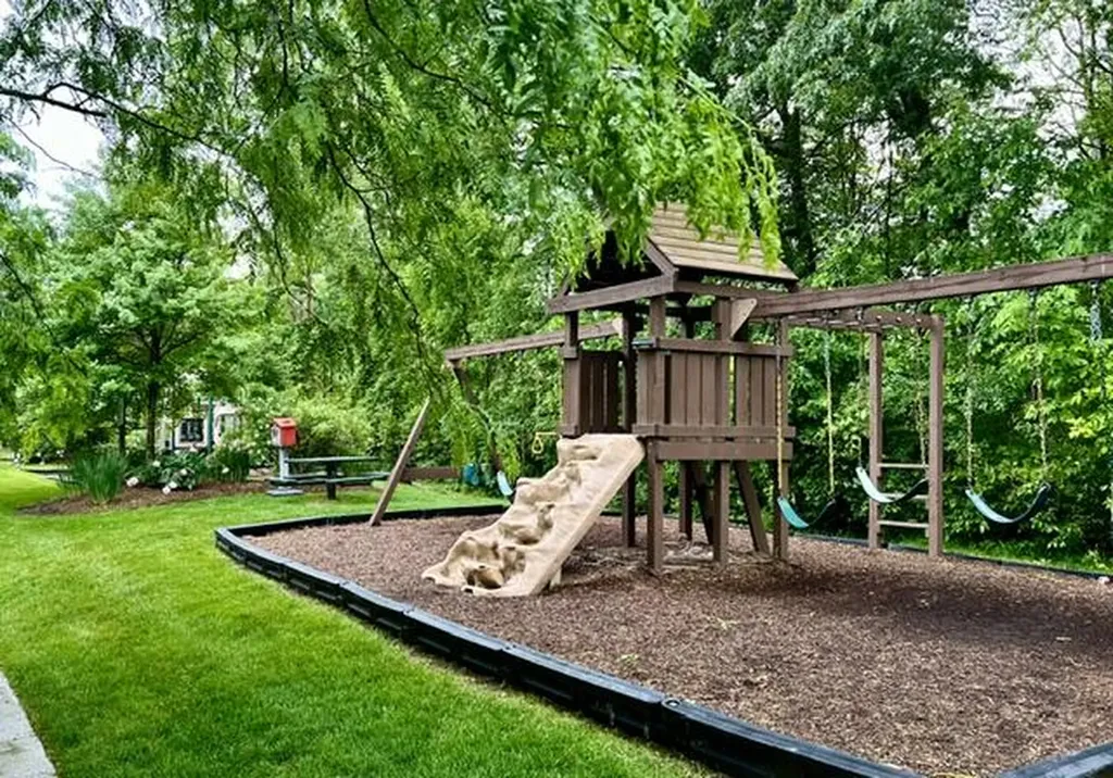 2897 Riverside Drive Orion Charter Township MI 48359