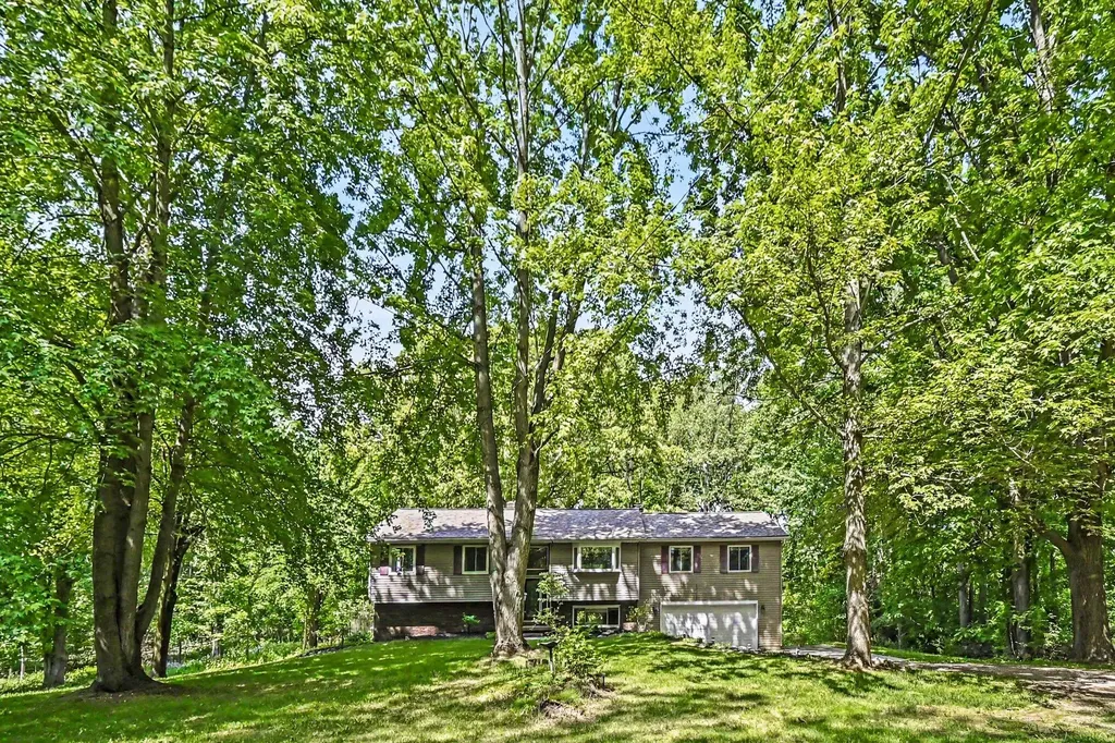 16379 M-36 Unadilla Township MI 49285