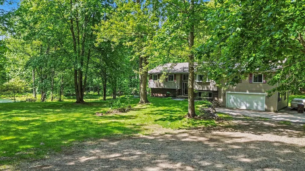 16379 M-36 Unadilla Township MI 49285