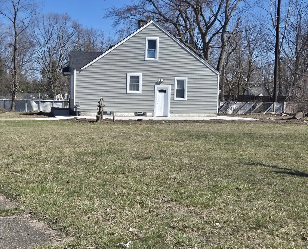 20821 N Pierson Court Detroit City MI 48228