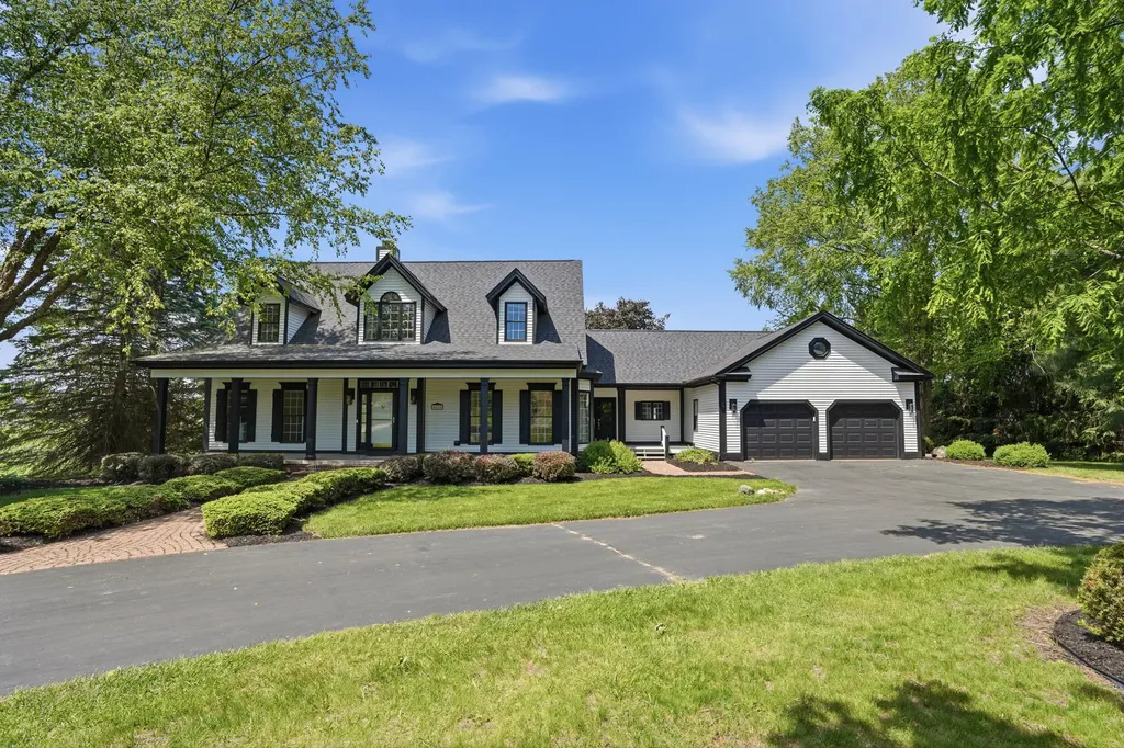 9835 Oak Pointe Lane Salem Township MI 48167