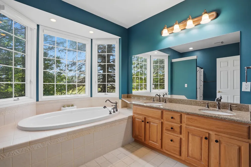 9835 Oak Pointe Lane Salem Township MI 48167