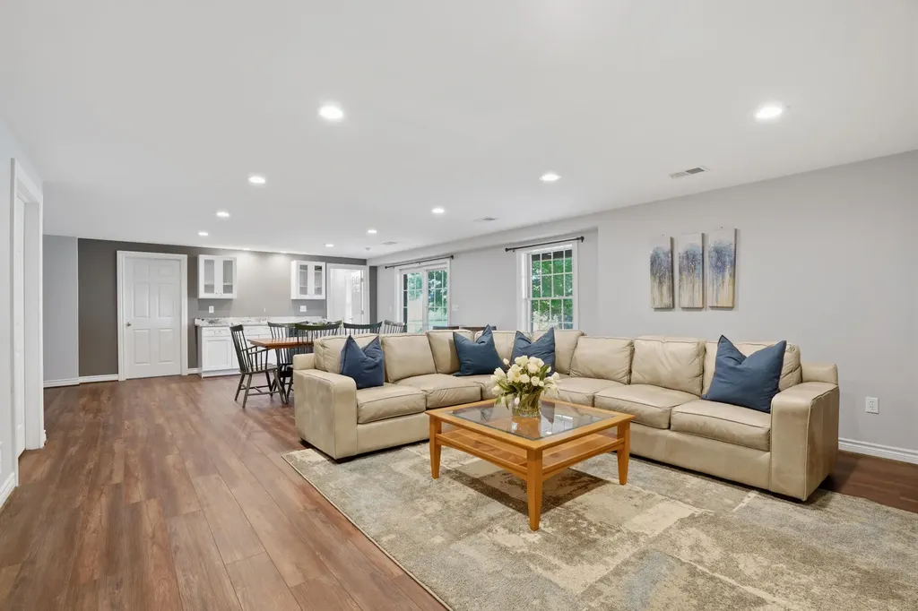 9835 Oak Pointe Lane Salem Township MI 48167