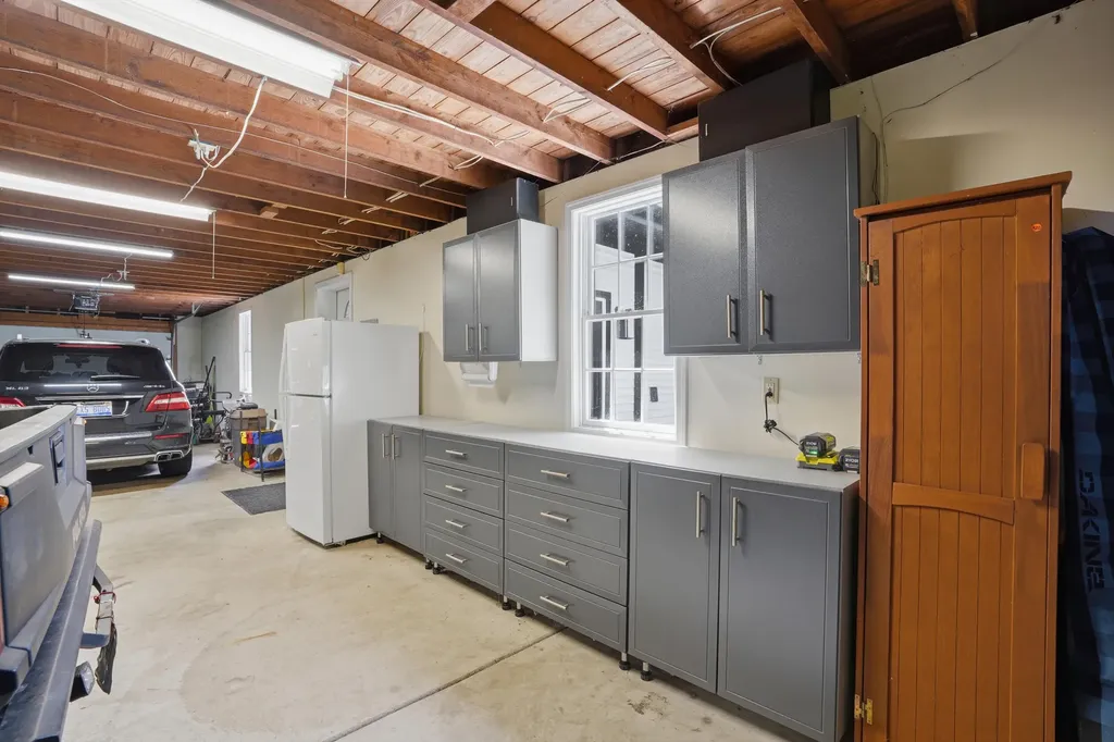 9835 Oak Pointe Lane Salem Township MI 48167