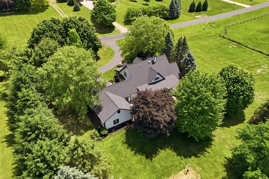 9835 Oak Pointe Lane Salem Township MI 48167