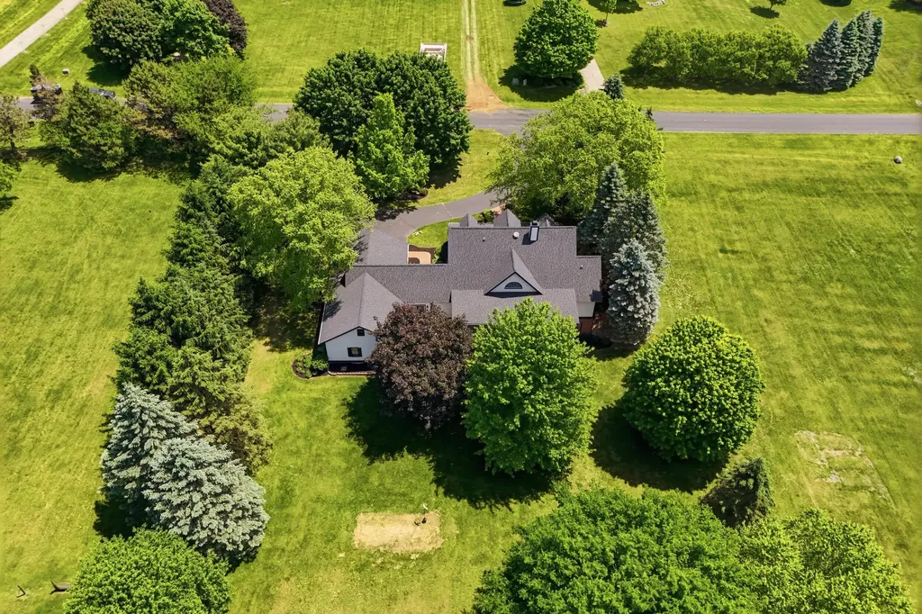 9835 Oak Pointe Lane Salem Township MI 48167