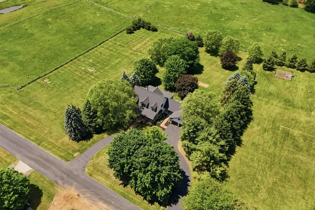 9835 Oak Pointe Lane Salem Township MI 48167