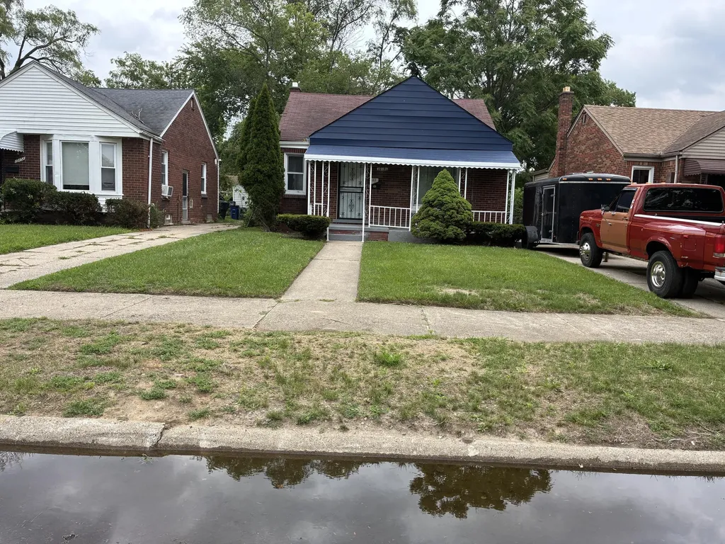 19450 Woodingham Drive Detroit City MI 48221
