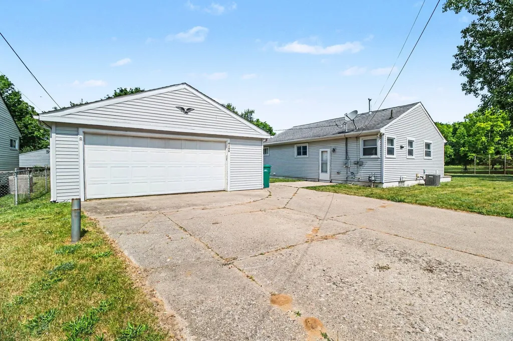 1196 Shirley Drive Ypsilanti Charter Township MI 48198