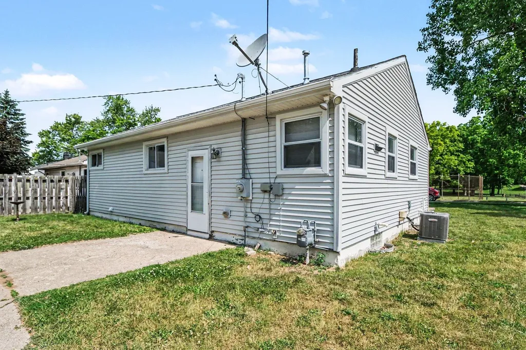 1196 Shirley Drive Ypsilanti Charter Township MI 48198