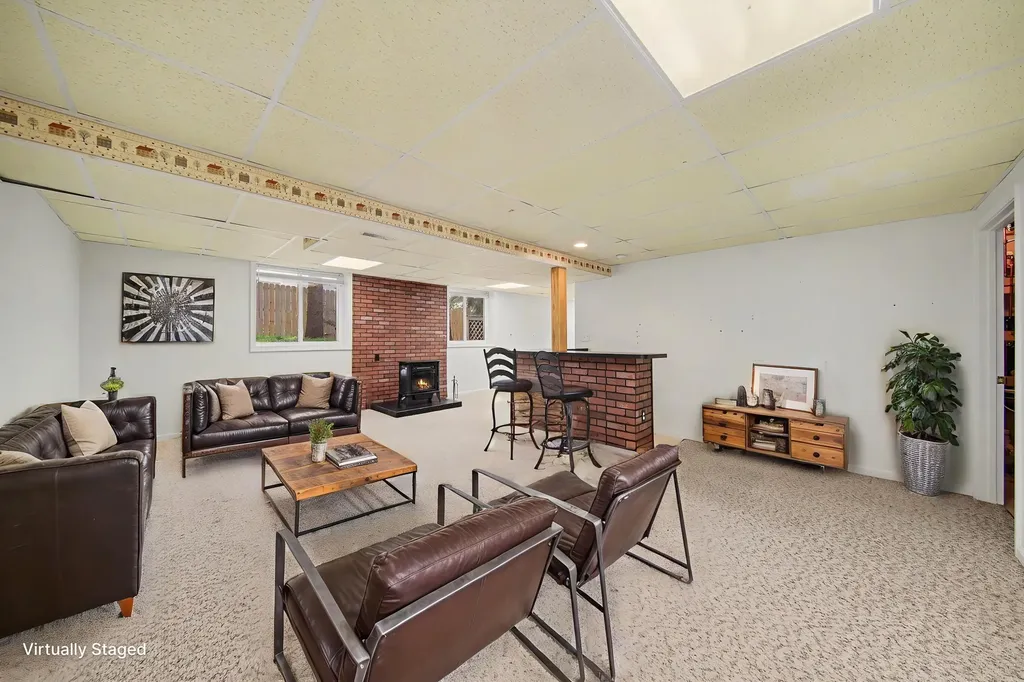 103 Ridgeview Court Grass Lake Village MI 49240