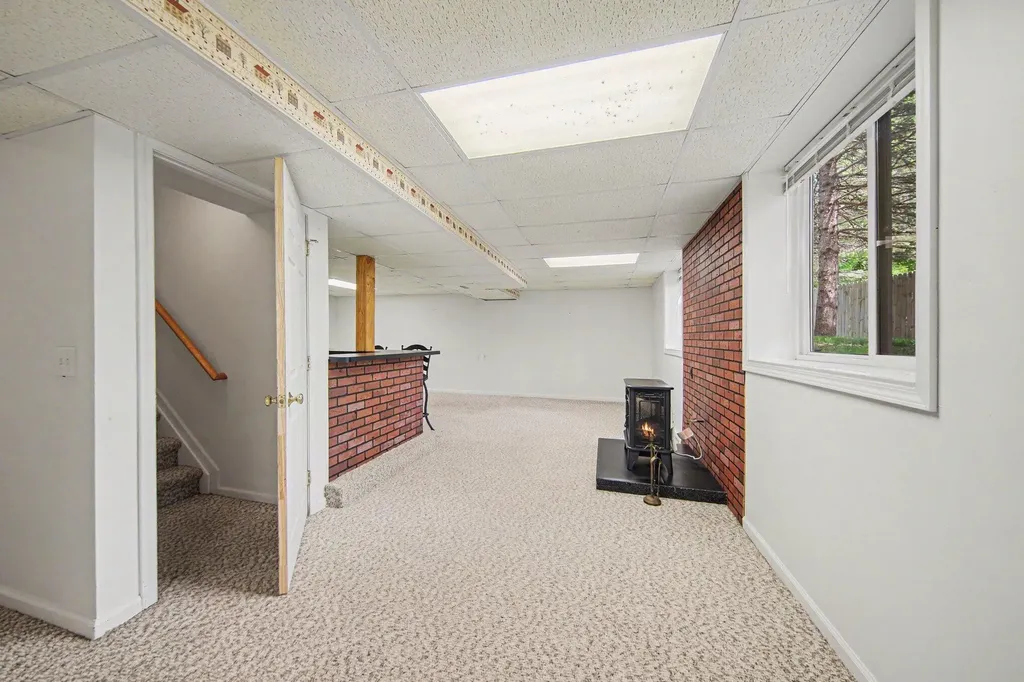103 Ridgeview Court Grass Lake Village MI 49240