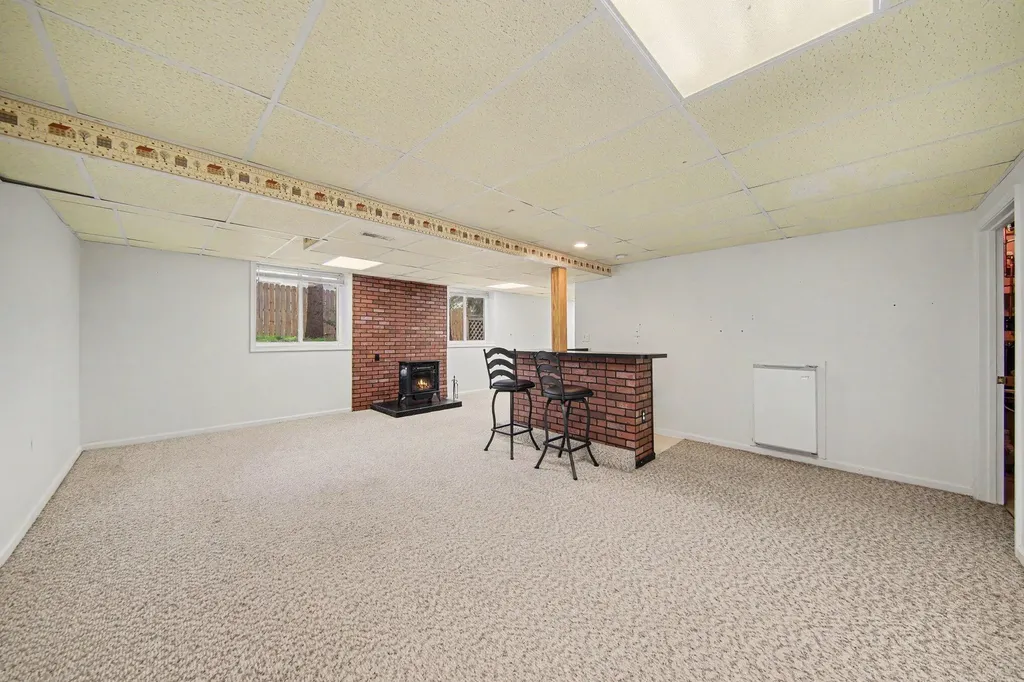 103 Ridgeview Court Grass Lake Village MI 49240