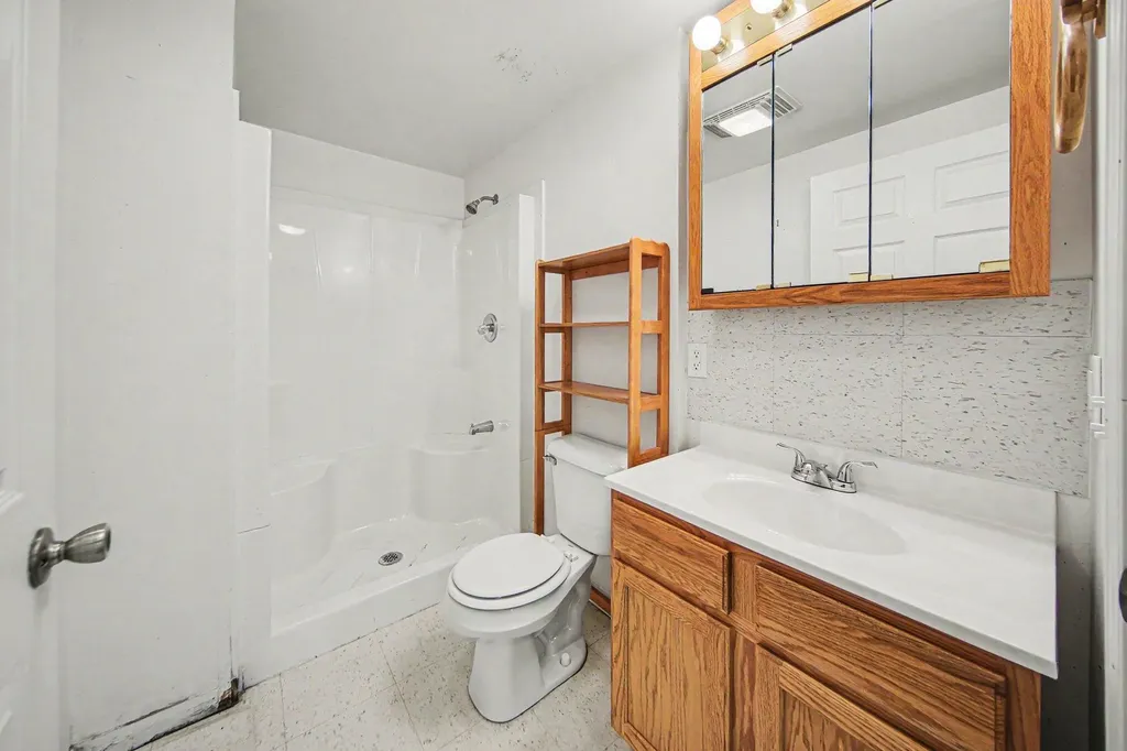 103 Ridgeview Court Grass Lake Village MI 49240