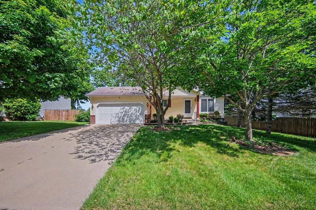 103 Ridgeview Court Grass Lake Village MI 49240