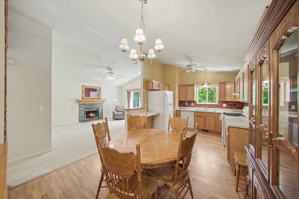 103 Ridgeview Court Grass Lake Village MI 49240