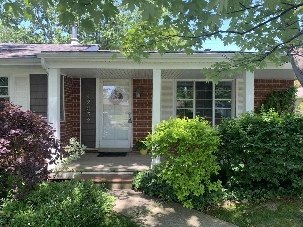 42032 Mcbride Avenue Van Buren Charter Township MI 48111