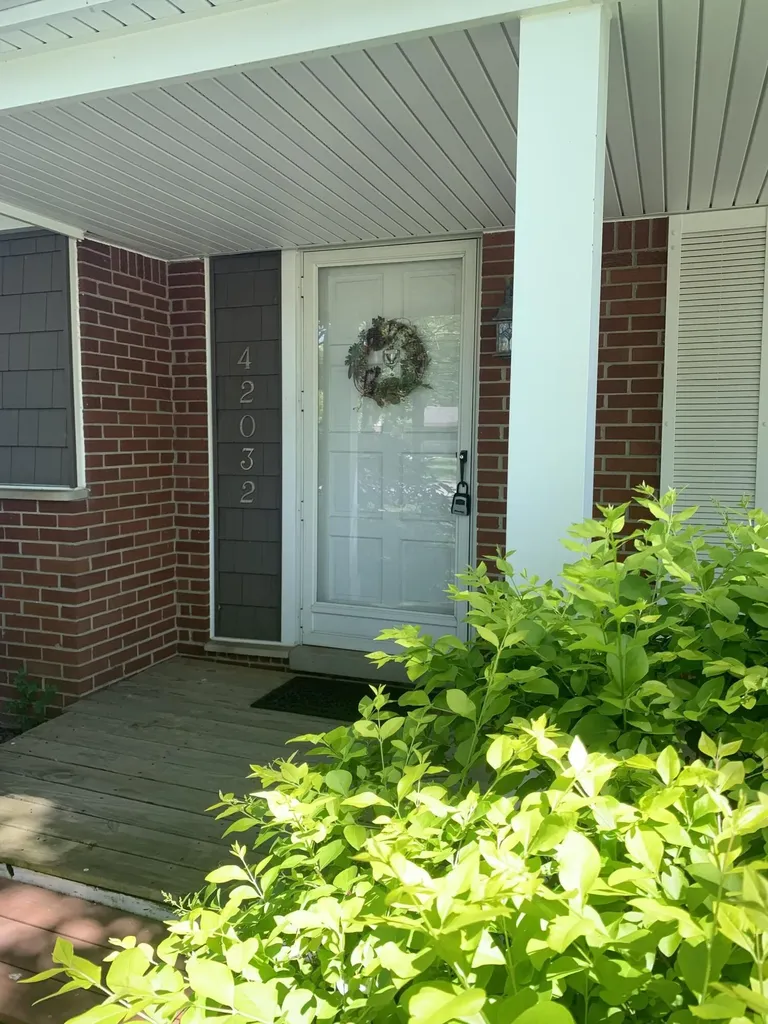 42032 Mcbride Avenue Van Buren Charter Township MI 48111