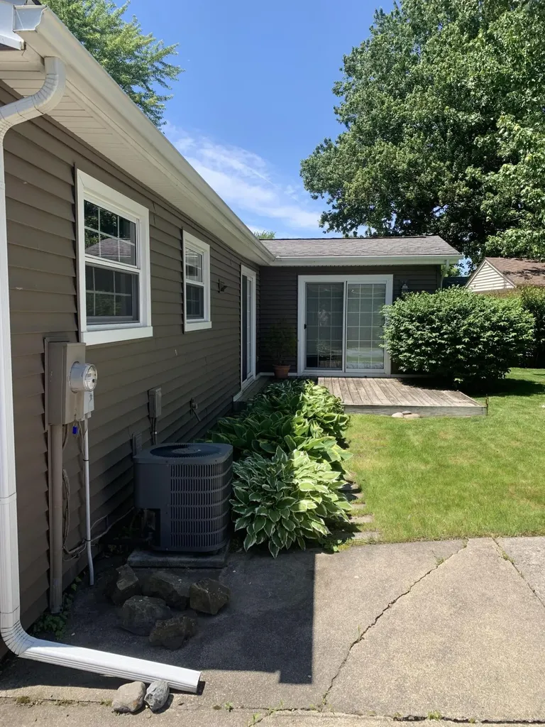42032 Mcbride Avenue Van Buren Charter Township MI 48111
