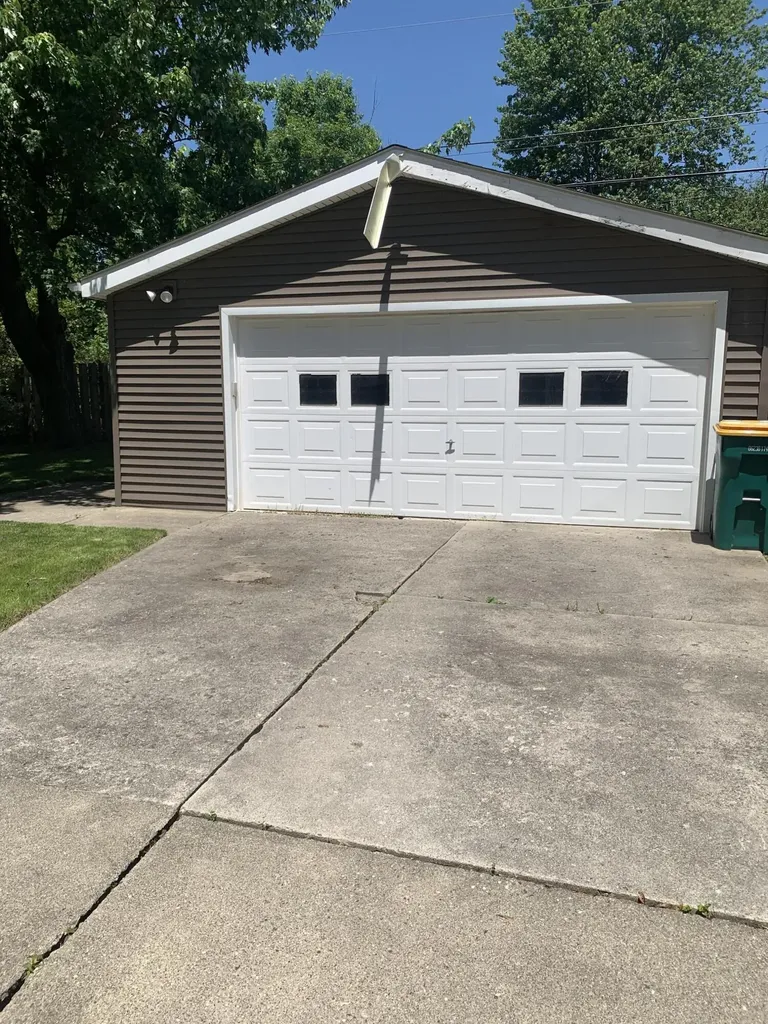 42032 Mcbride Avenue Van Buren Charter Township MI 48111