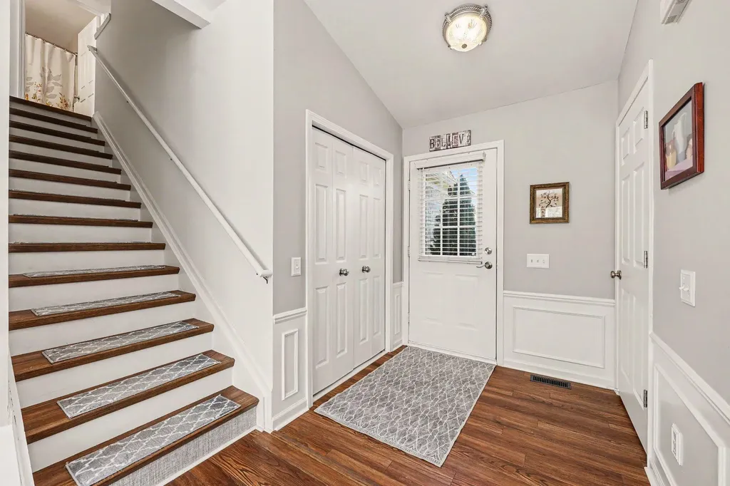 6323 Creekside Circle Ypsilanti Charter Township MI 48197