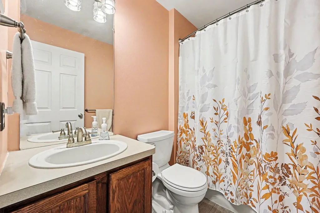 6323 Creekside Circle Ypsilanti Charter Township MI 48197