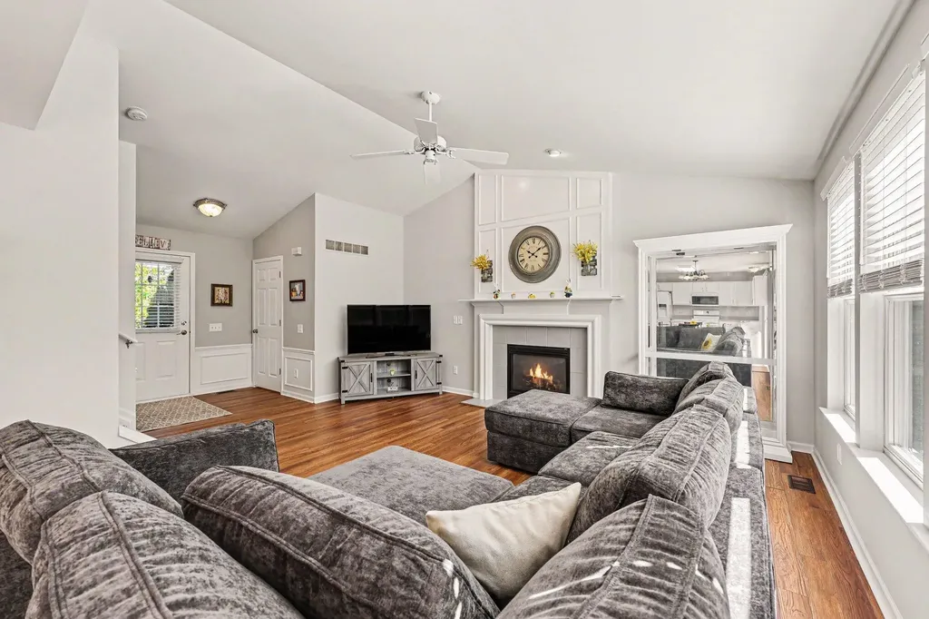 6323 Creekside Circle Ypsilanti Charter Township MI 48197