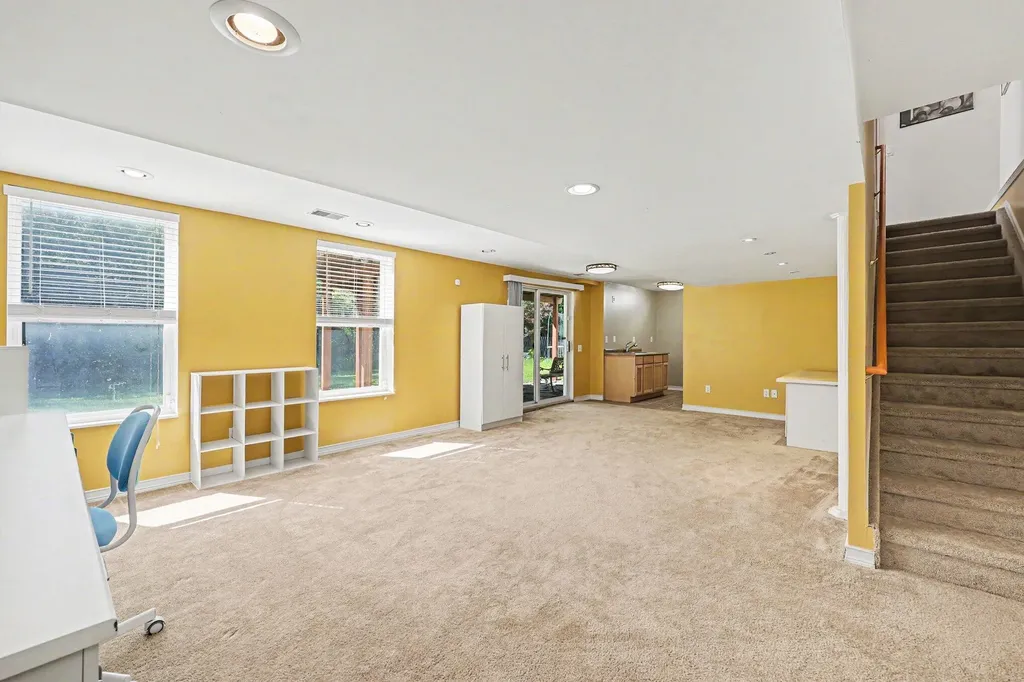 6323 Creekside Circle Ypsilanti Charter Township MI 48197