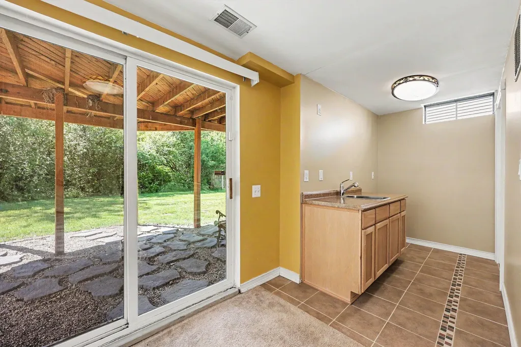 6323 Creekside Circle Ypsilanti Charter Township MI 48197