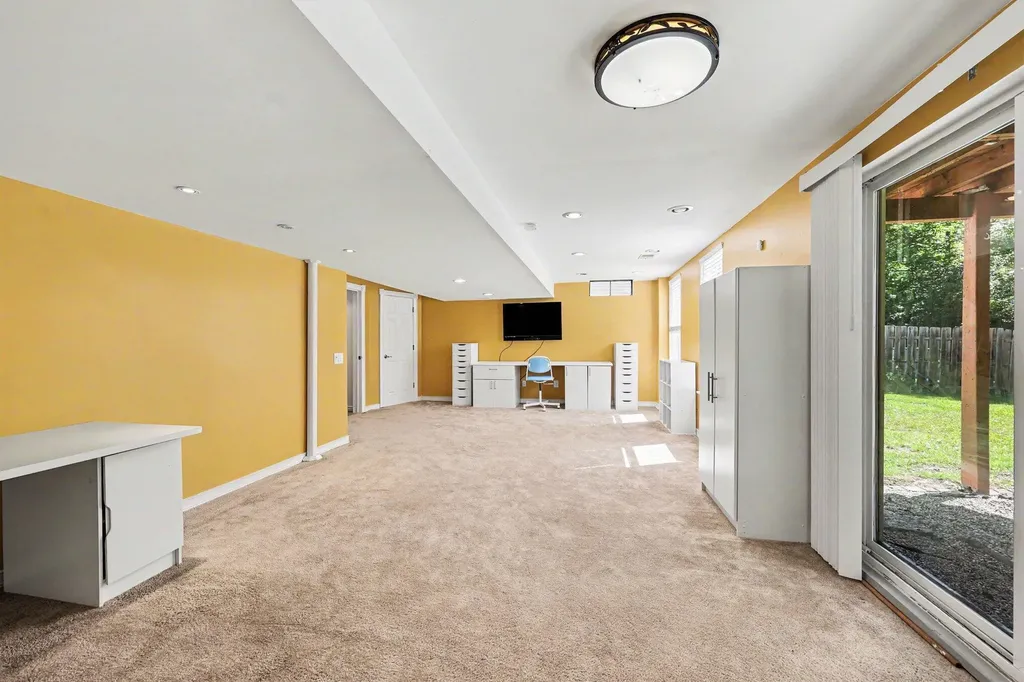 6323 Creekside Circle Ypsilanti Charter Township MI 48197