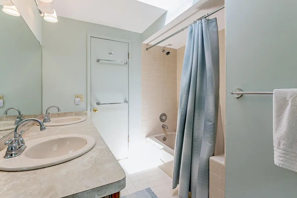 2365 Delaware Drive Ann Arbor City MI 48103