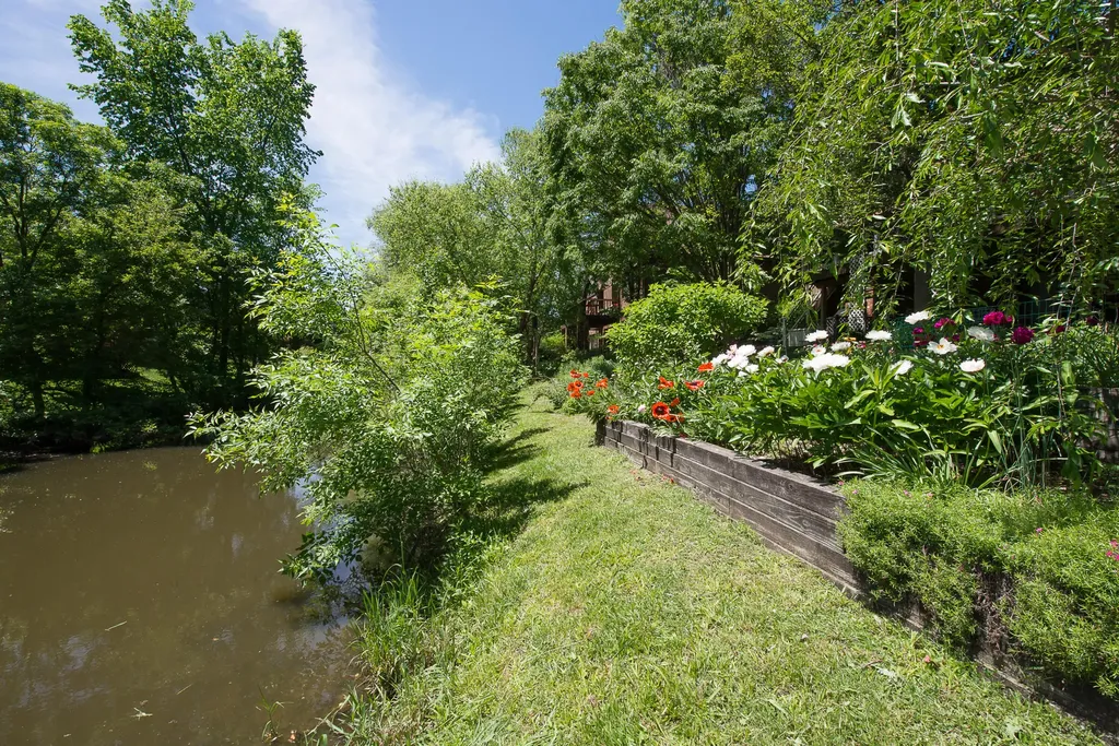 2365 Delaware Drive Ann Arbor City MI 48103