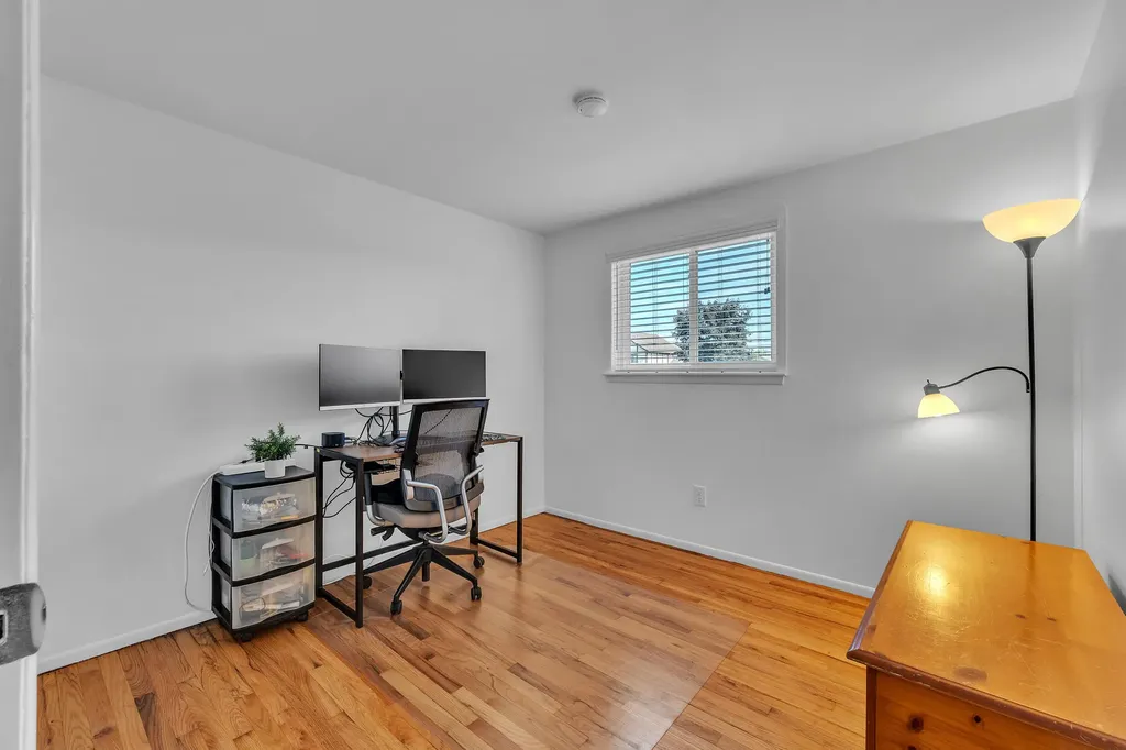 35968 Jamison Street Livonia City MI 48154