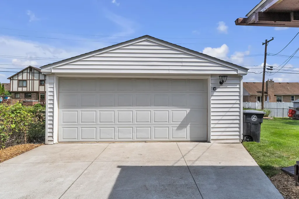 35968 Jamison Street Livonia City MI 48154