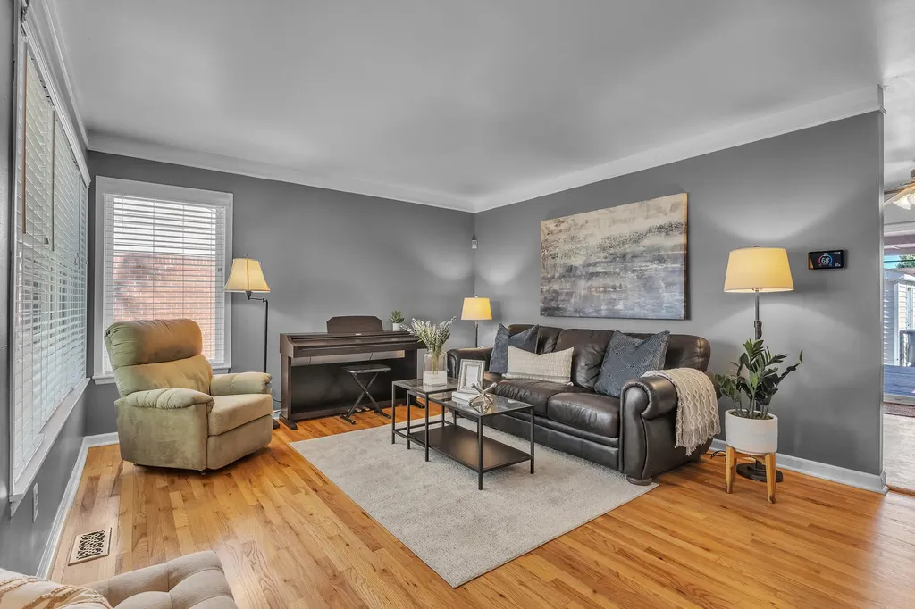 35968 Jamison Street Livonia City MI 48154