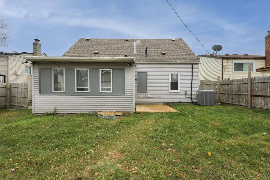 8065 Ogden Drive Sterling Heights City MI 48314