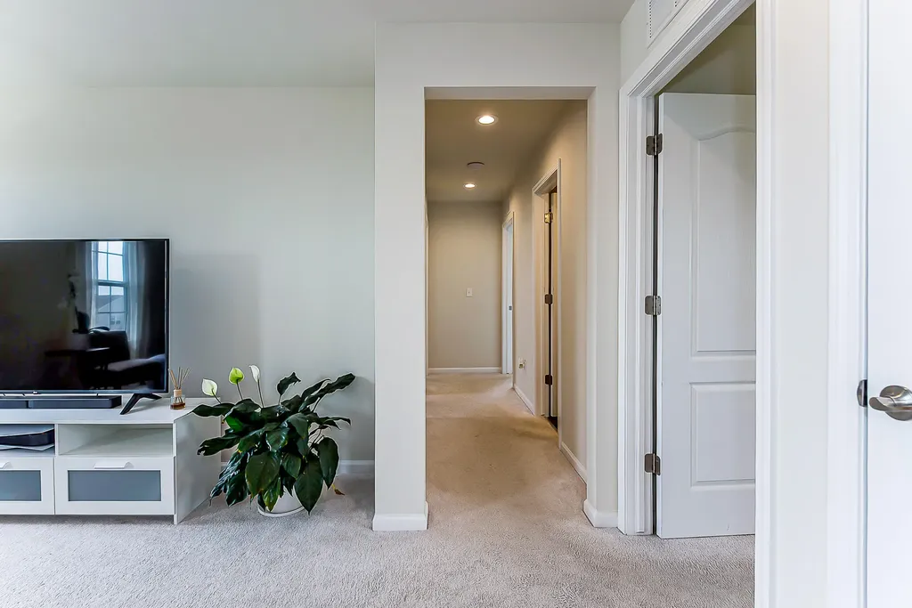 620 Holmdale Way Pittsfield Charter Township MI 48108