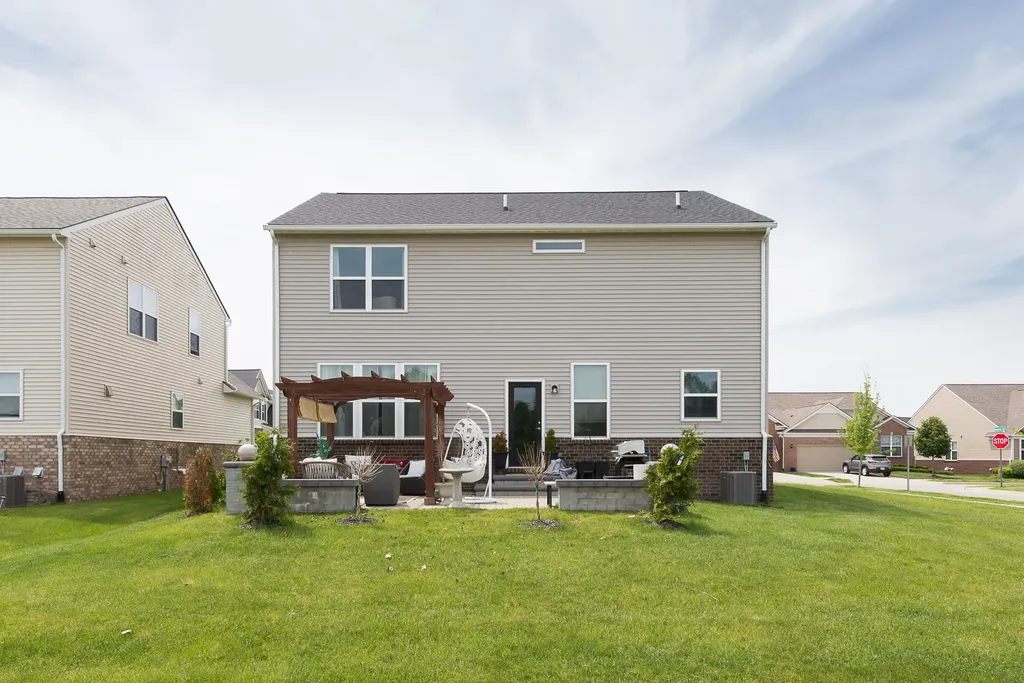 620 Holmdale Way Pittsfield Charter Township MI 48108