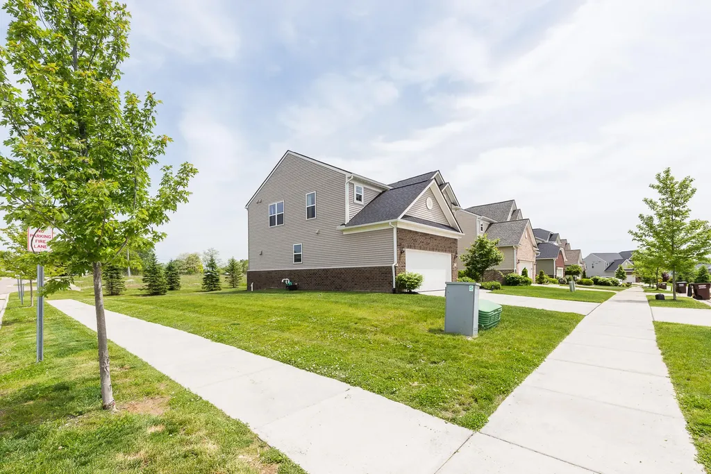 620 Holmdale Way Pittsfield Charter Township MI 48108