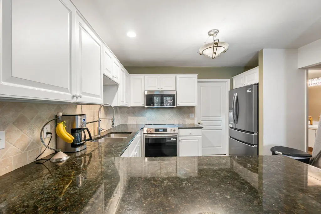 54661 Bellingham Drive Shelby Charter Township MI 48316